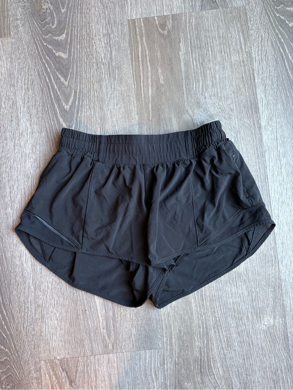 Lululemon Hotty Hot Shorts in Black Women’s 6